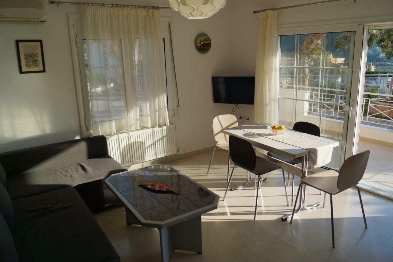 Τhe Sunny Apartments 이구메니차 외부 사진